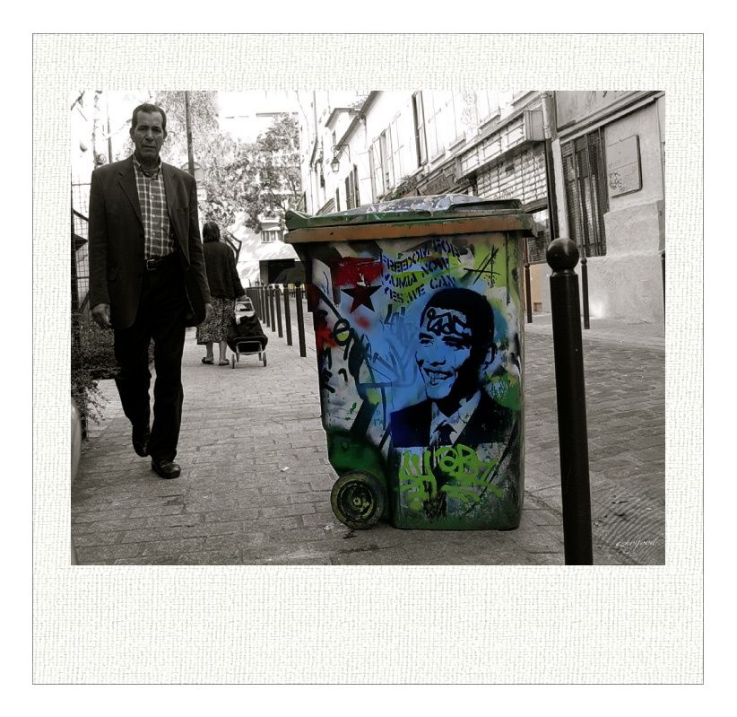 L'homme poubelle Yes2