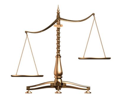 Les Véritables Valeurs Morales Islamiques - Page 3 15108_brass_scales_of_justice_off_balance_symbolizing_injus